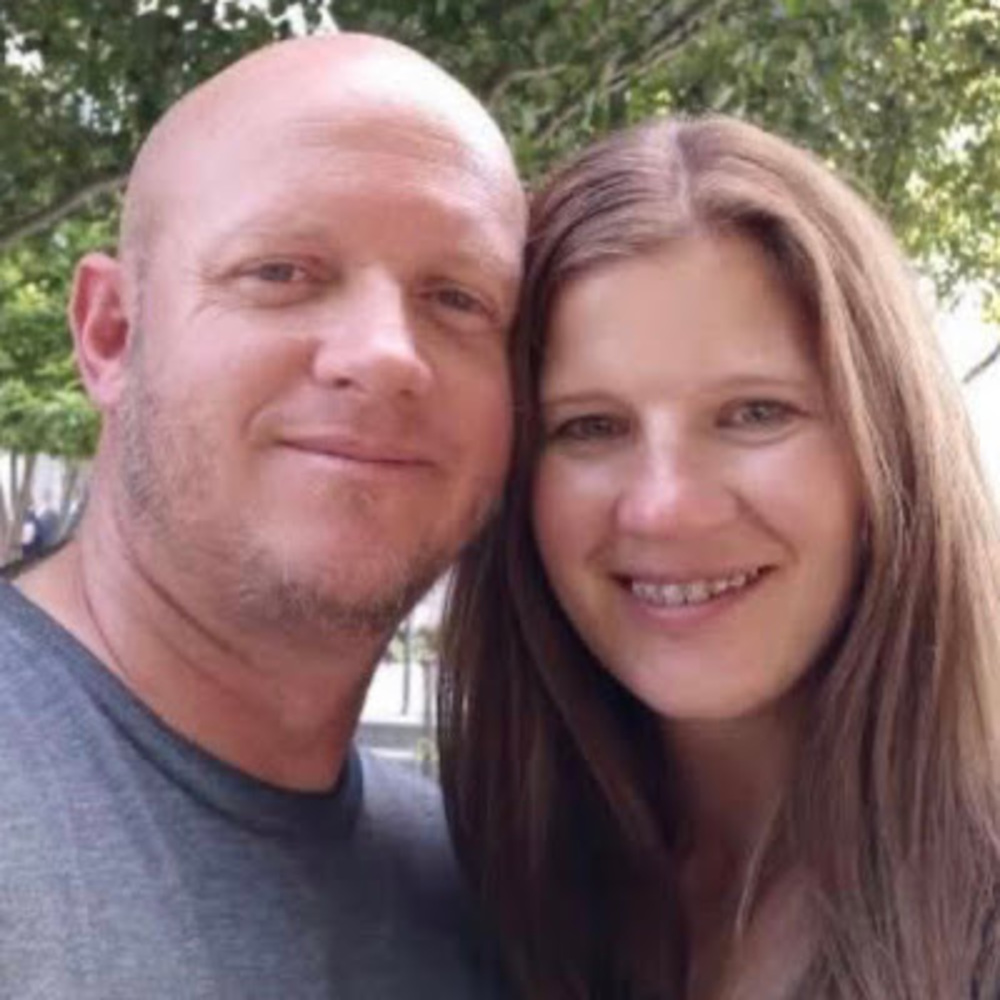 Meet your Posher, Lois